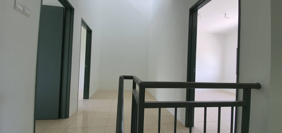 Terrace House Saujana Utama, Sungai Buloh - photo 6