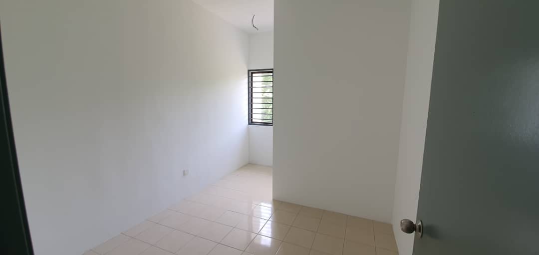 Terrace House Saujana Utama, Sungai Buloh - photo 7