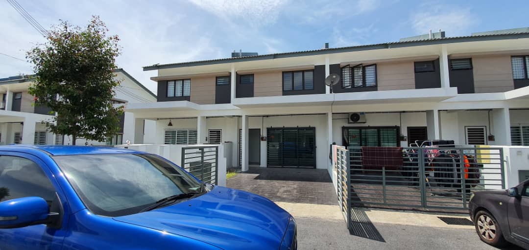 Terrace House Saujana Utama, Sungai Buloh - photo 9