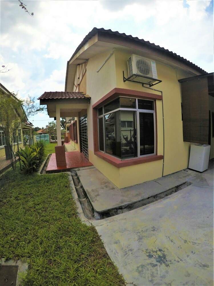 FULLY FURNISHED Semi D Taman Indah KLIA, Sepang - photo 2