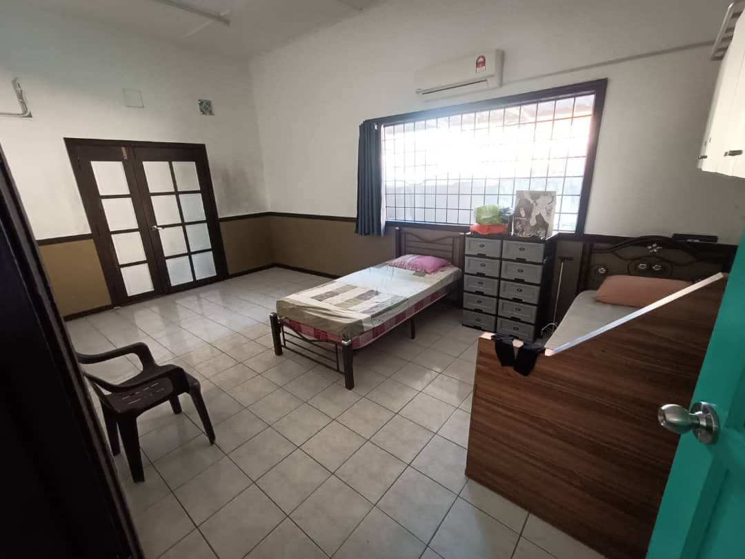 Bungalow Taman Kanagapuram, Petaling Jaya - photo 7
