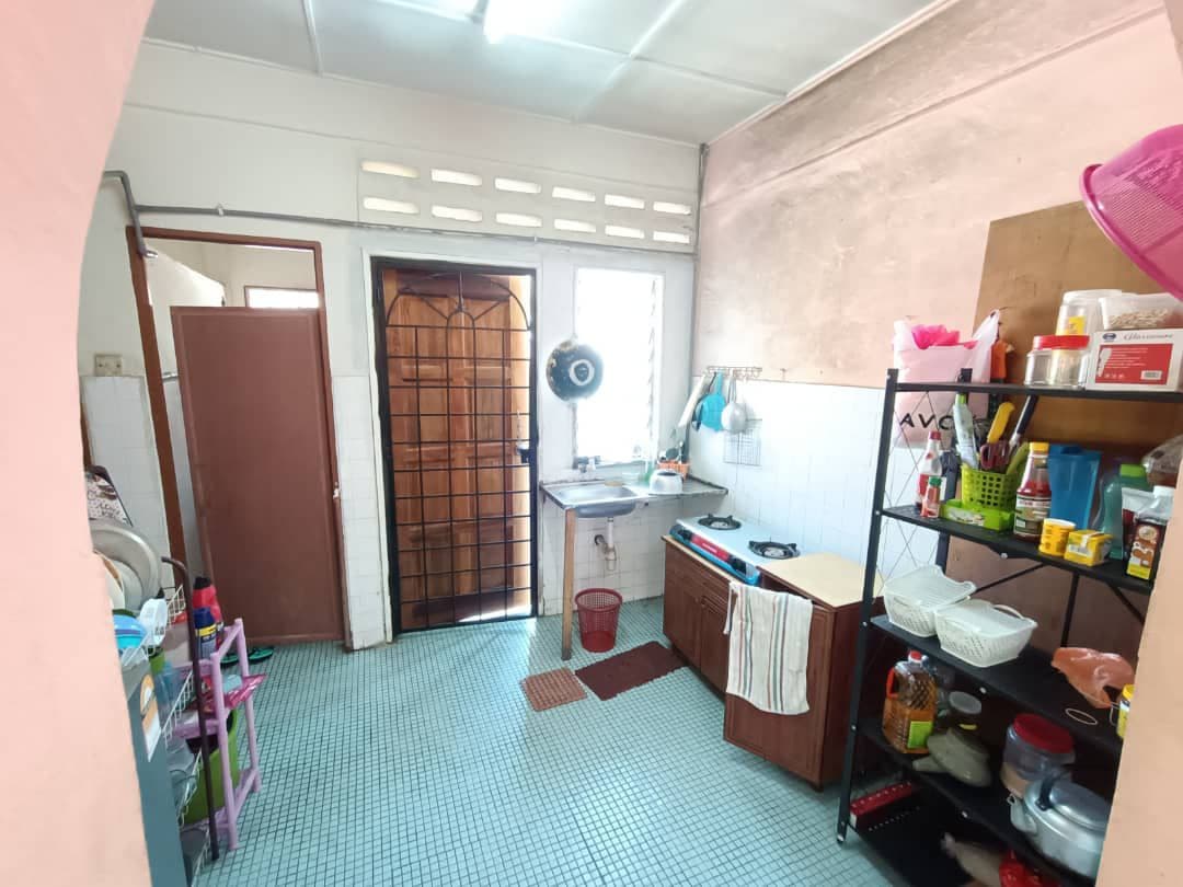 Bungalow Taman Kanagapuram, Petaling Jaya - photo 9