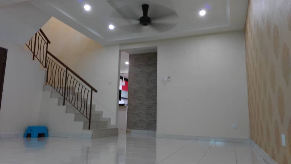 Villa Impiana Taman Pelangi Semenyih  - photo 2
