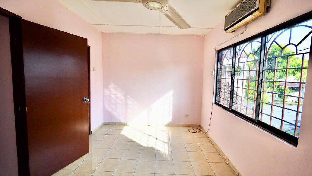Taman Kantan Permai Kajang - photo 13