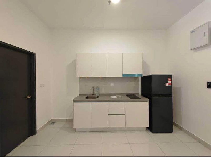 furnished bedroom with a private bathroom for rent in Havana residence  - photo 3