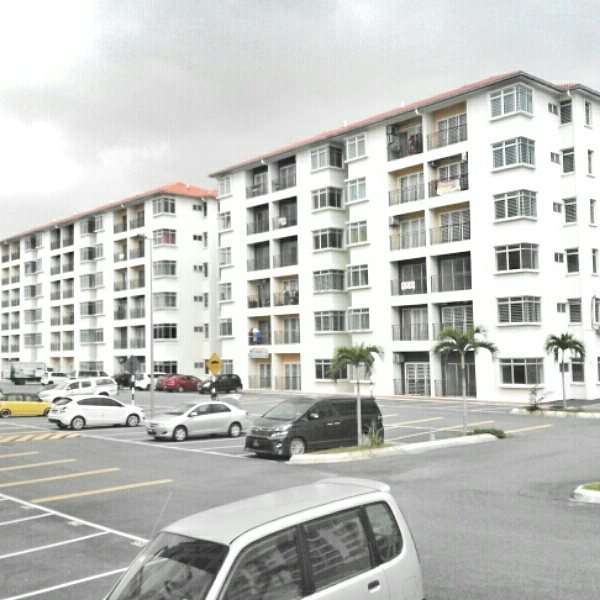 APARTMENT WARNASARI 2, PUNCAK ALAM