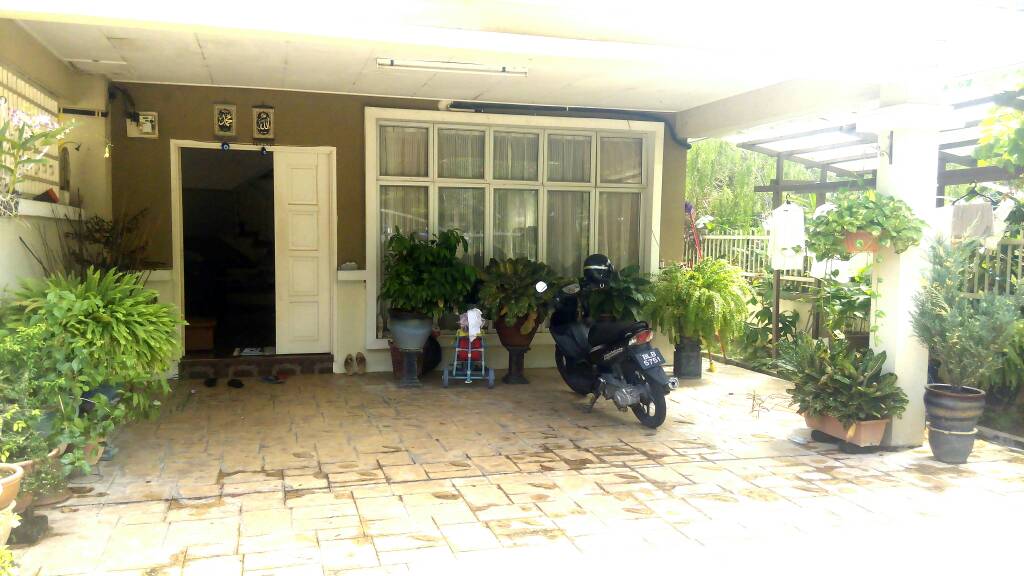 2 Storey Terrace, Taman Putra Impiana, Puchong - photo 2