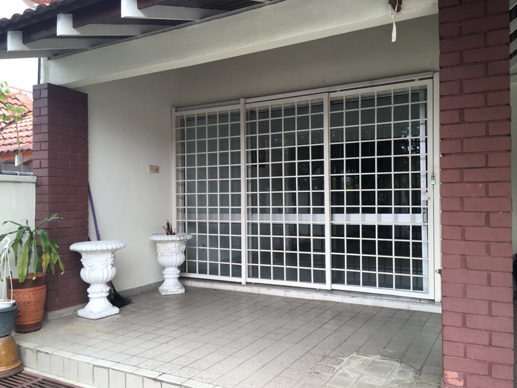 Double Storey, Jalan Athinahapan, TTDI, KL
