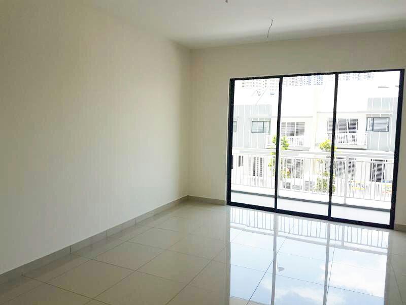 TERRESSE 2 Storey Superlink Bandar Puteri Bangi - photo 2