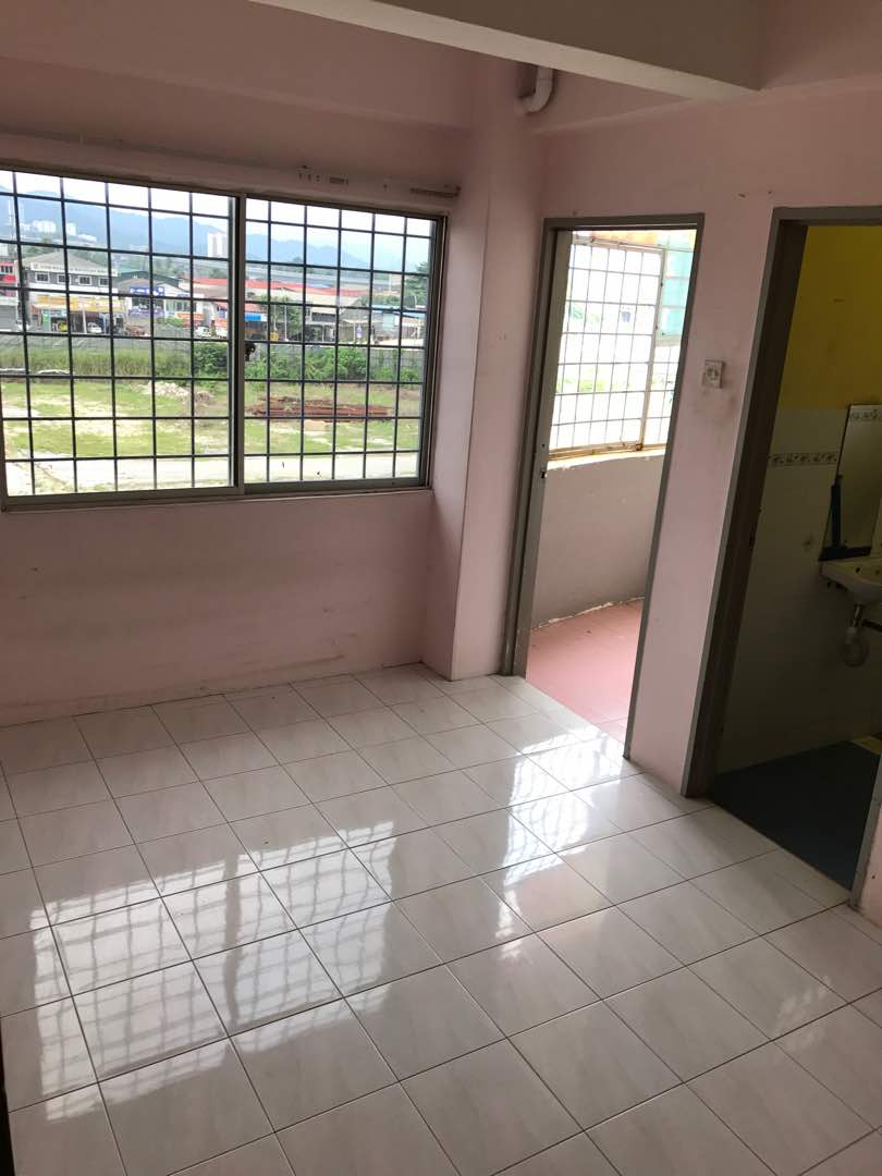 Freehold Apartment Cheras Ria near MRT station