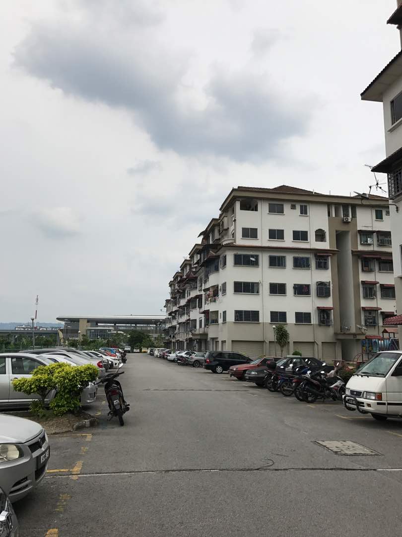 Freehold Apartment Cheras Ria near MRT station - photo 4