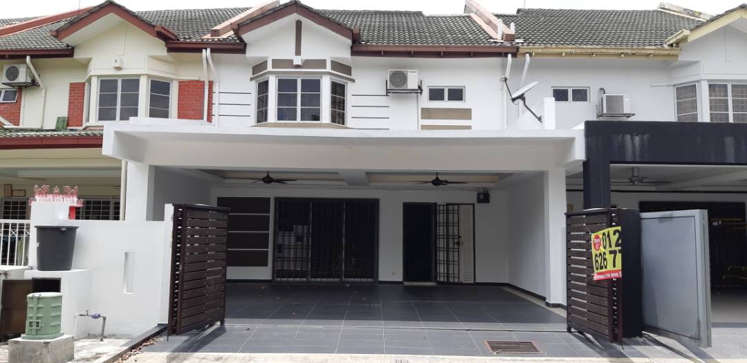 NOT FACING OTHER HOUSE, 2 Sty Suadamai, BTHO