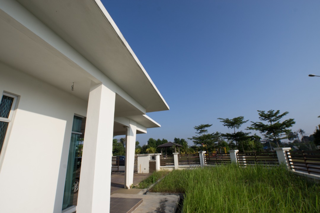 CORNER LOT Seksyen 8, - photo 2