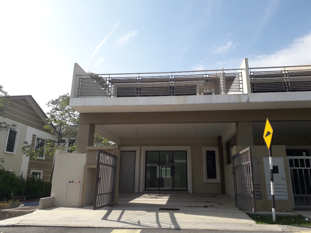 END LOT BEST 2 storey Nada Alam, Nilai - photo 1