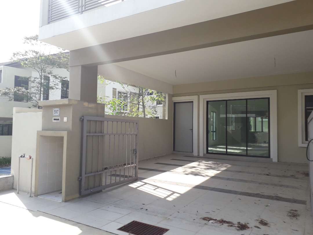 END LOT BEST 2 storey Nada Alam, Nilai - photo 2