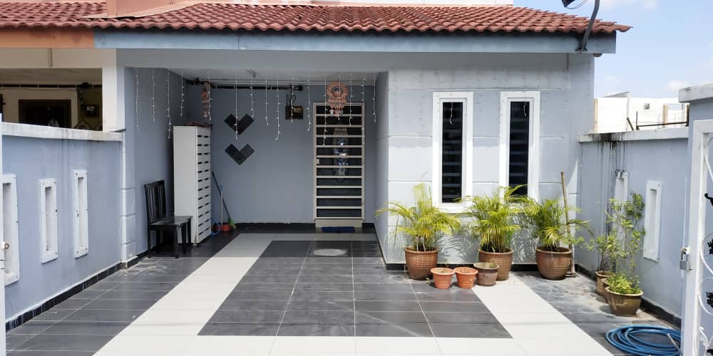 END LOT 2 storey Bandar Saujana Putra - photo 2