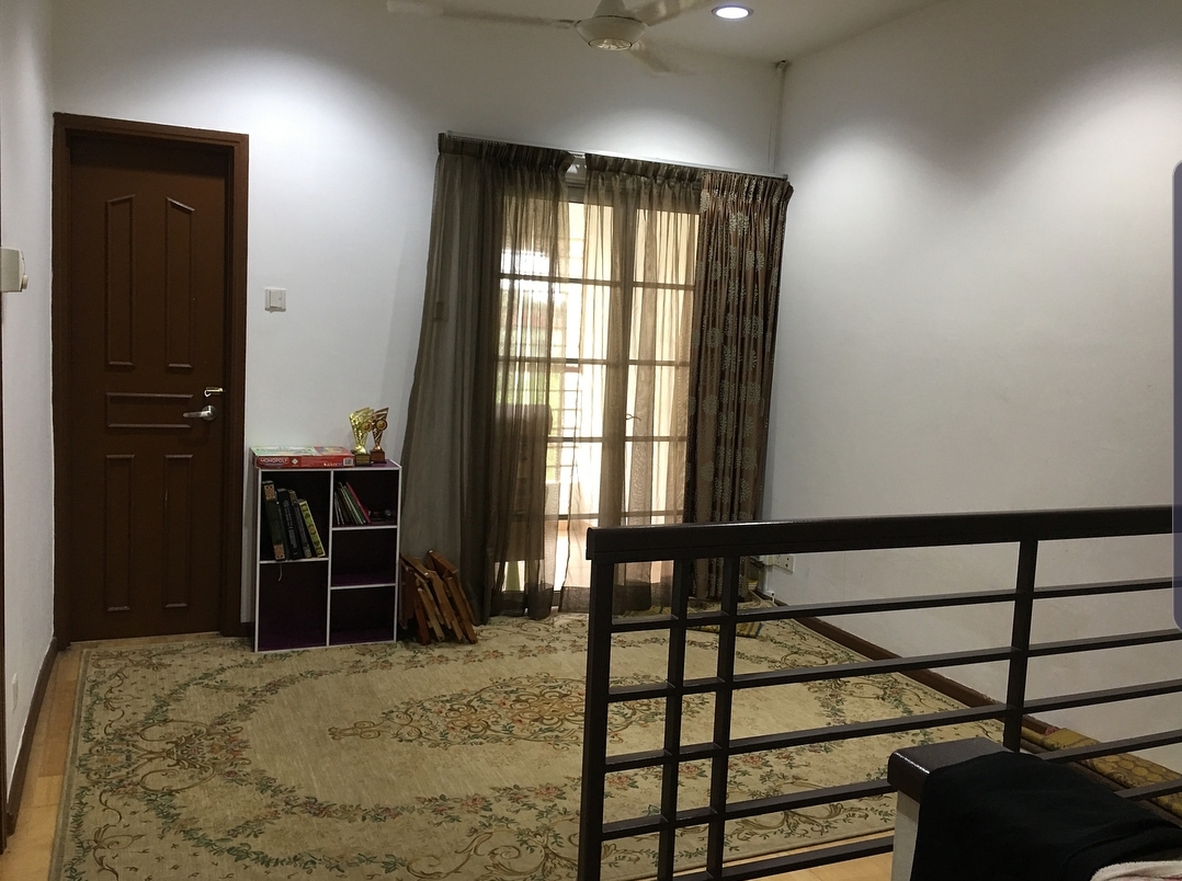 FREEHOLD, FACING PLAYGROUND Terrace, Putra Height - photo 5