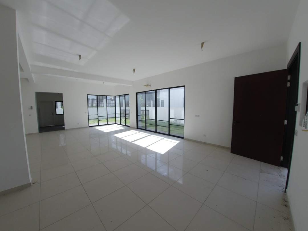 Freehold 2 Storey Semi-D, Setia Ecohill, Semenyih - photo 2
