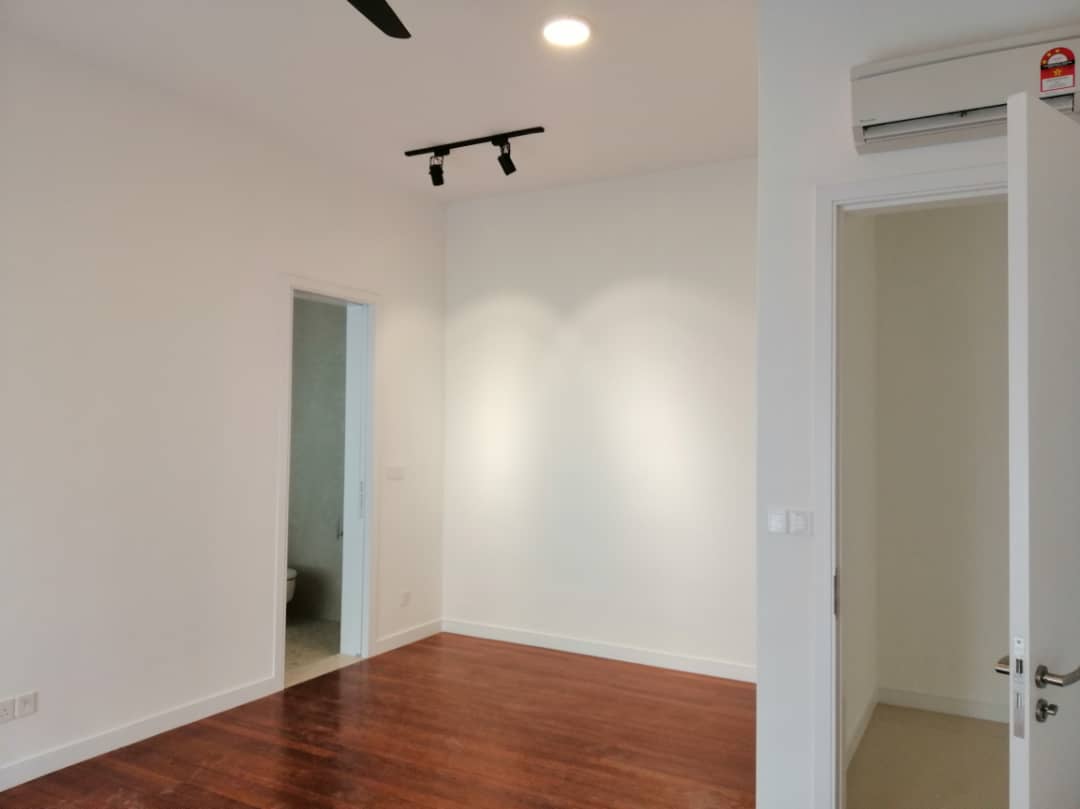 SELLING WITH TENANT Pavillion Hilltop Mont Kiara - photo 6