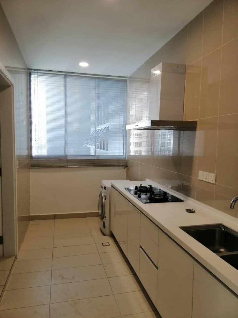 SELLING WITH TENANT Pavillion Hilltop Mont Kiara - photo 4