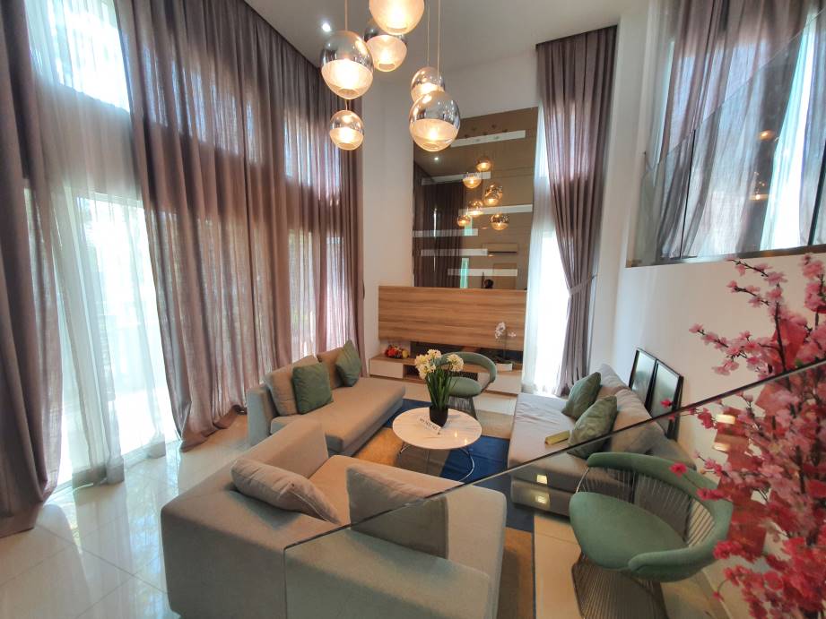 Triple Storey Terrace Tiara South, Semenyih - photo 2