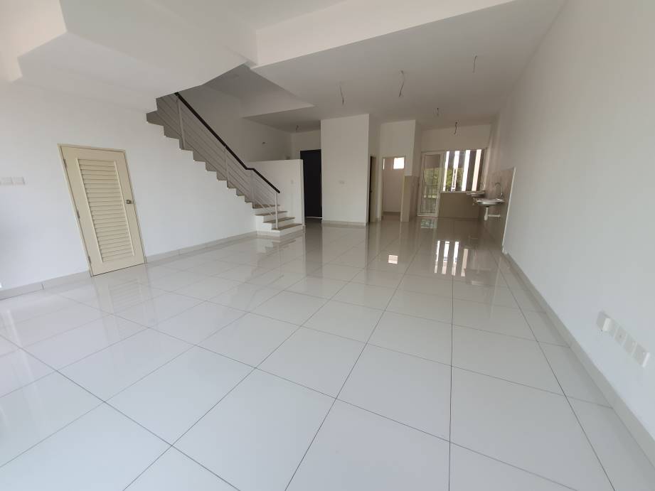 Triple Storey Terrace Tiara South, Semenyih - photo 12