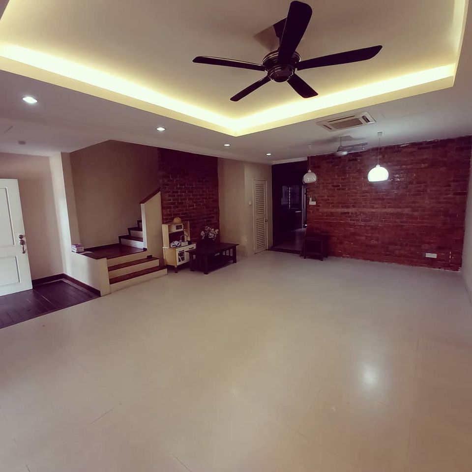 Double Storey House Sunway Kayangan, U9 Shah Alam - photo 4