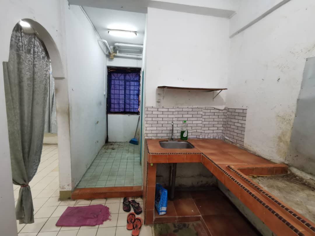 Apartment Cempaka Persiaran Bandar Bukit Raja - photo 2