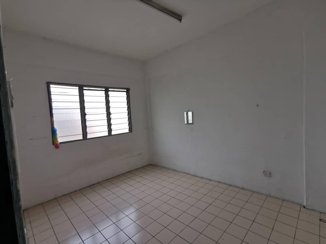 Apartment Cempaka Persiaran Bandar Bukit Raja - photo 6