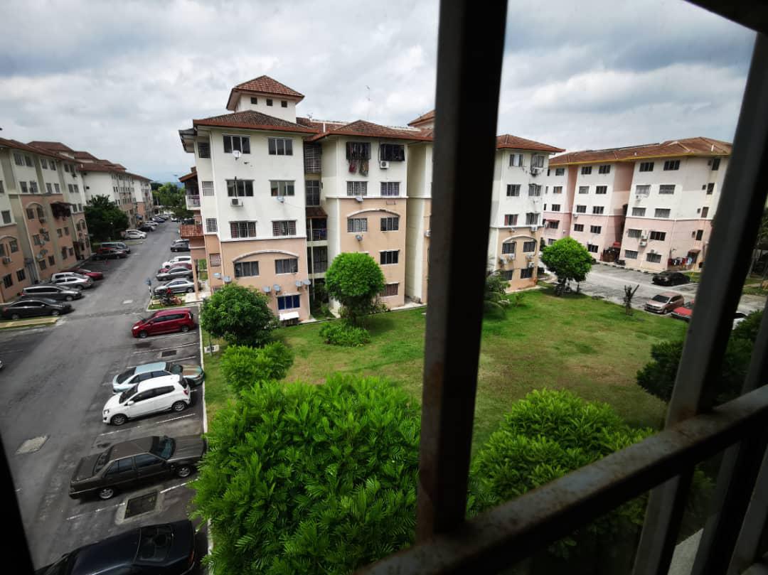 Pangsapuri Teratai Jalan 1, Taman Sutera, Kajang - photo 10