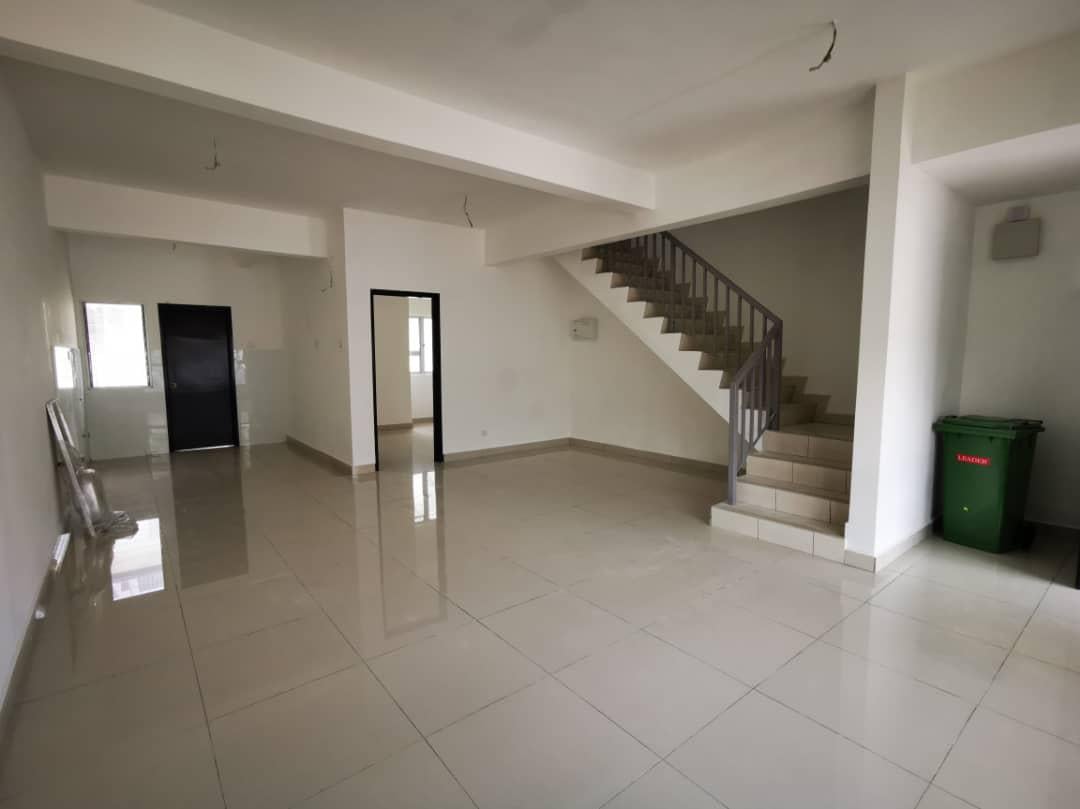Double Storey Taman Idaman Putra, Sg Buloh - photo 2