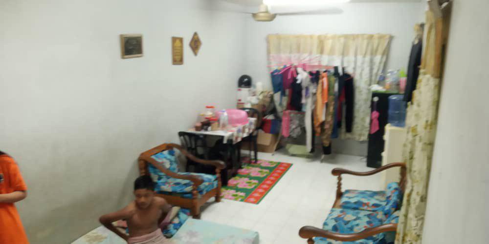 Apartment Idaman, Damansara Damai - photo 3