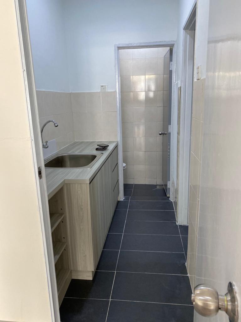 Newly Painted Office For Rent - photo 4
