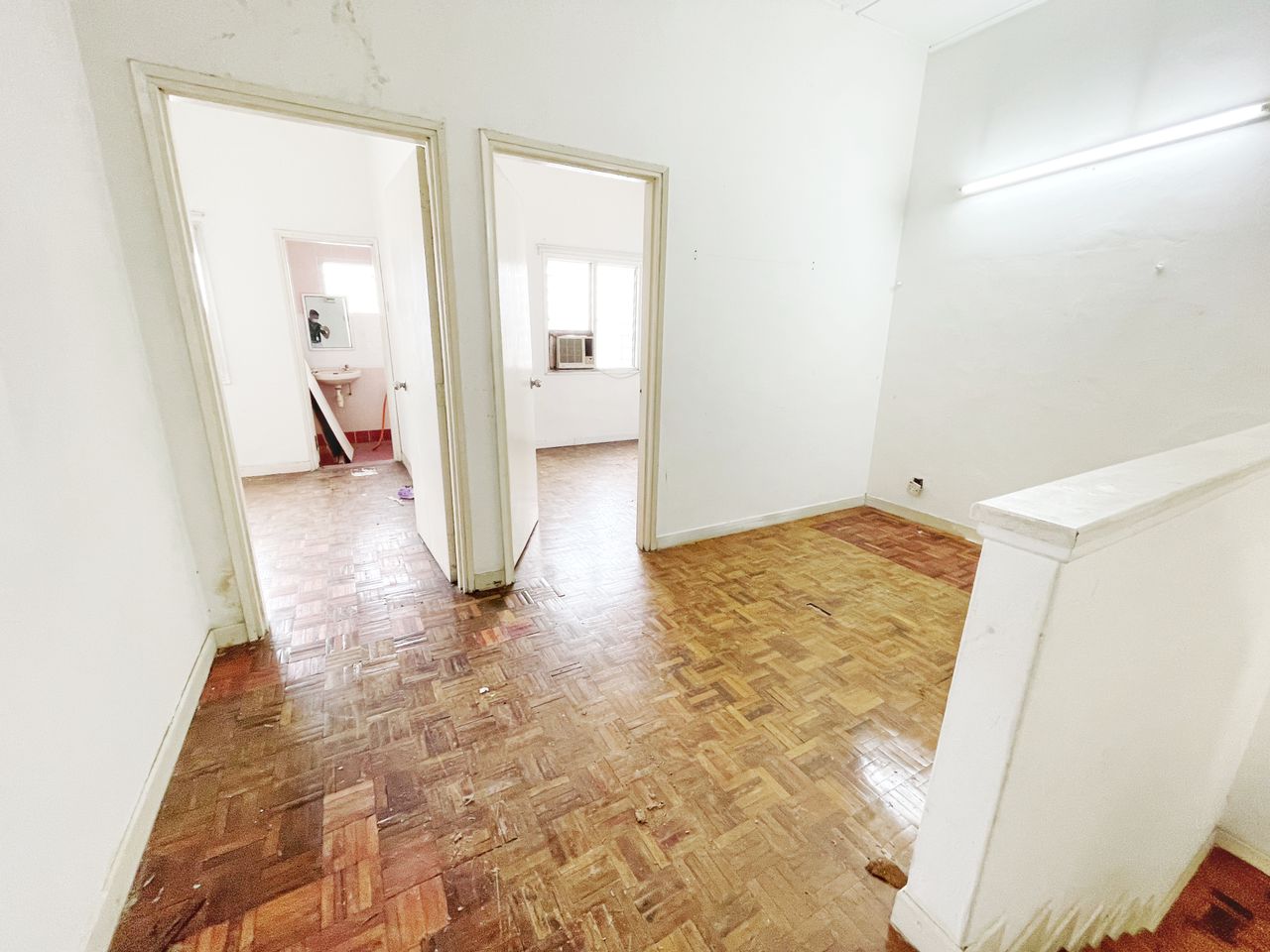 Below Market Price Double Storey Seksyen 8, - photo 7