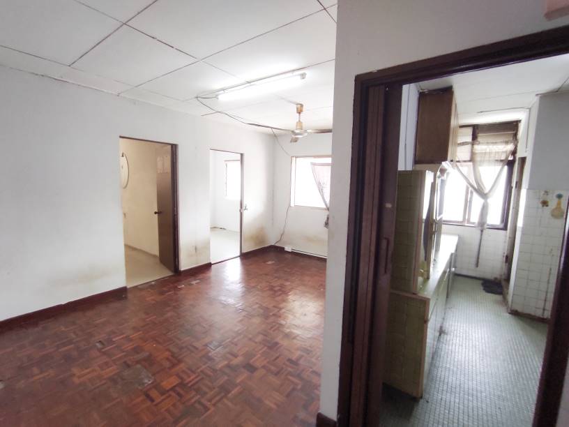 For Rent Flat PKNS Seksyen 8, Shah Alam - photo 2