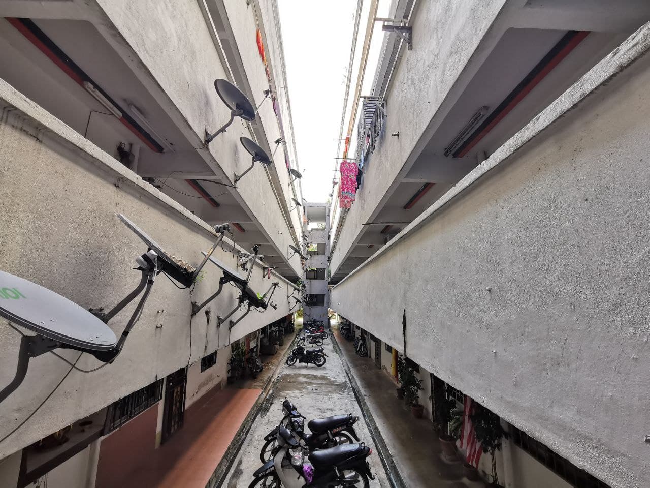 Very Cheap Lowcost Wawasan Apartment - photo 5