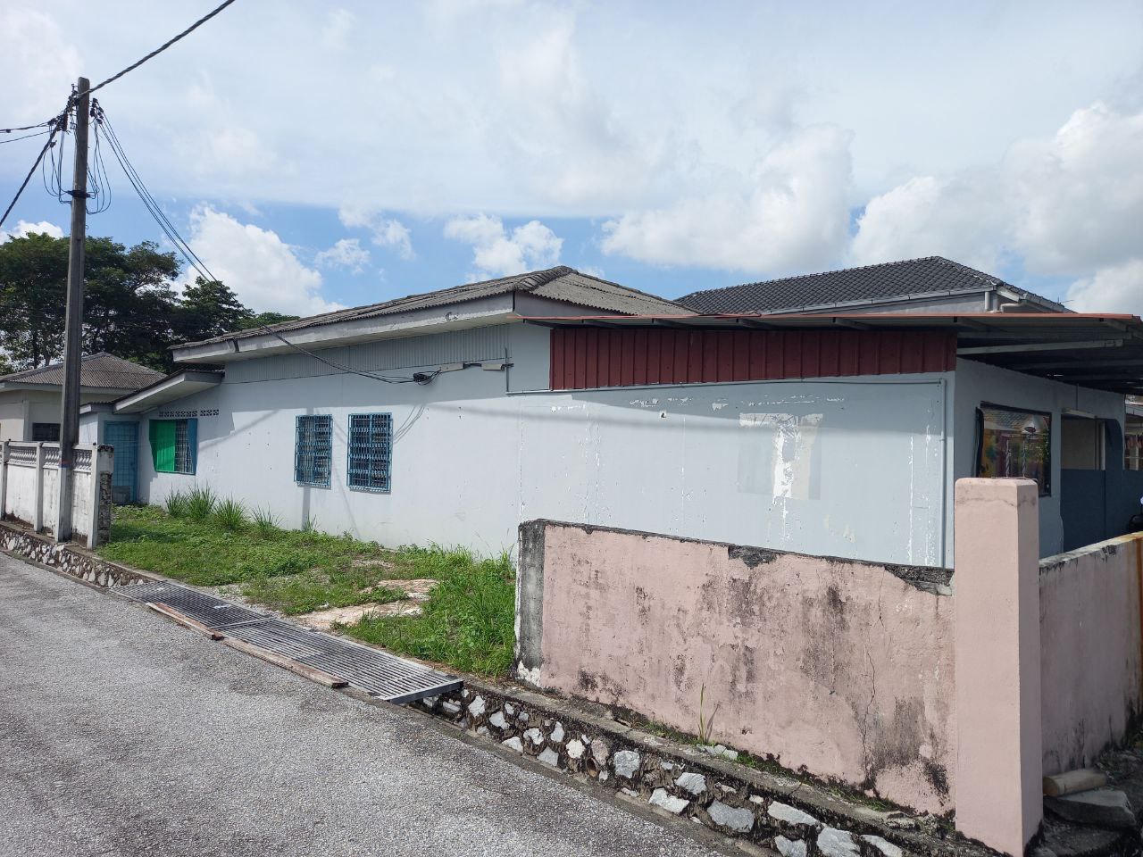 SECTION 17 SHAH ALAM SINGLE STOREY ENDLOT FOR SALE - photo 2