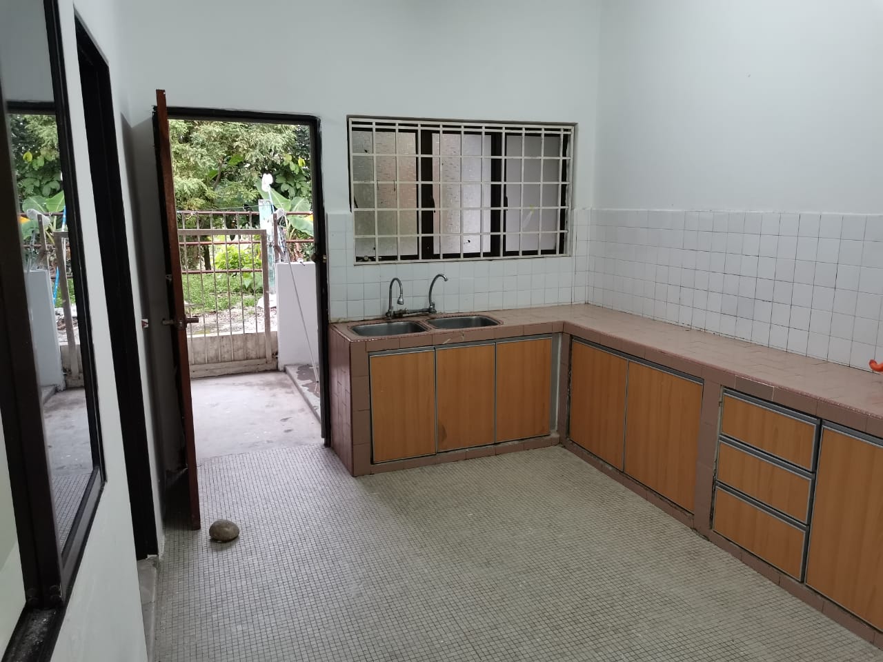 Single Storey Taman Desa Kemuning Sek 35 Shah Alam - photo 2
