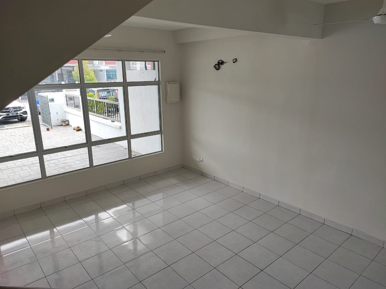 Double Storey Terrace Type Mapel Bandar Hillpark - photo 2
