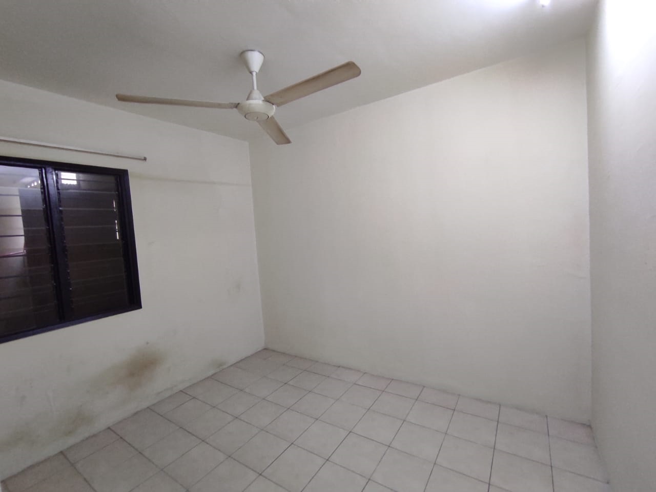 Apartment Pusat Komersial Seksyen 7 Untuk Disewa - photo 4