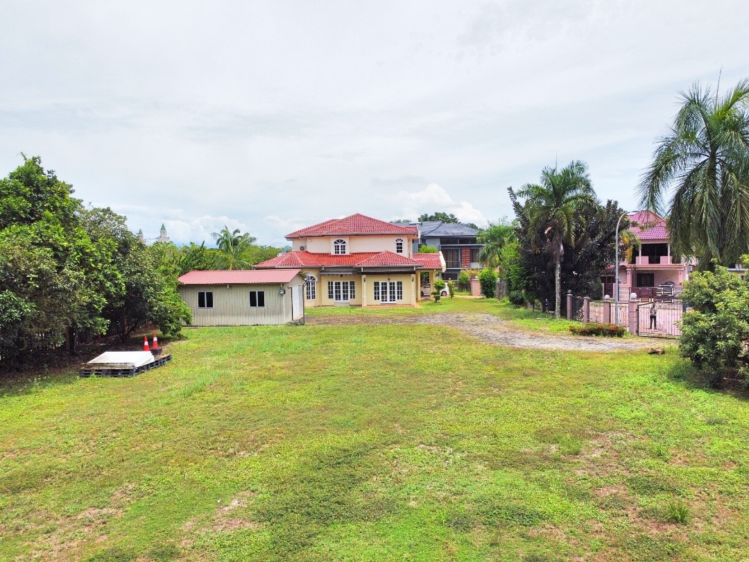 Bungalow Lots Jalan Mihrab Bukit Jelutong - photo 3