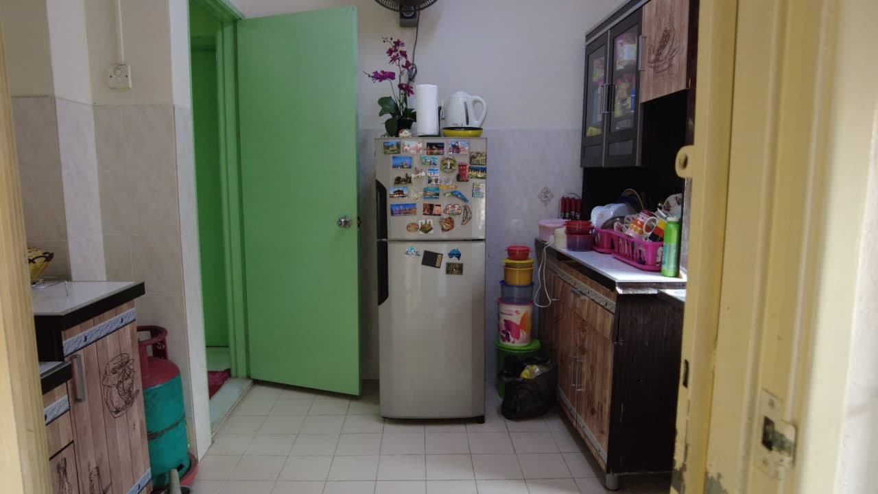 One and Half Storey Jalan Suakasih BTHO - photo 6