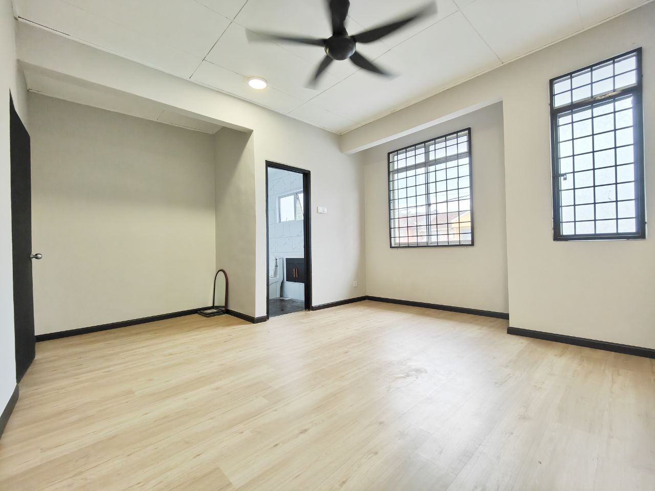2sty Corner Lot Taman Desa Vista, Sepang - photo 2