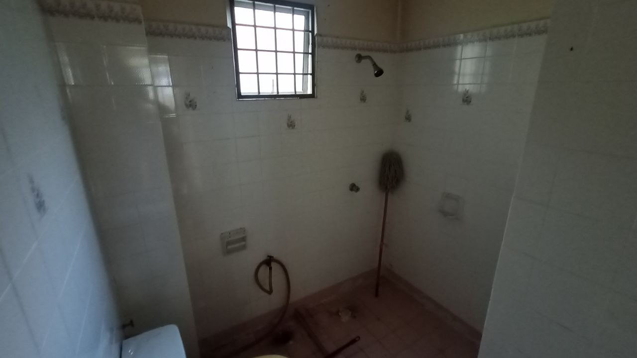 Bungalow, Prima Beruntung, Jalan Anggerik - photo 7