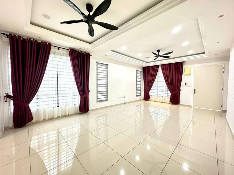 RENOVATED End Lot  2sty Terrace Tiara Sendayan - photo 3