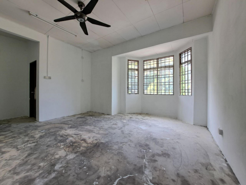 Facing Open Double Storey PUJ 5, Puncak Jalil - photo 7