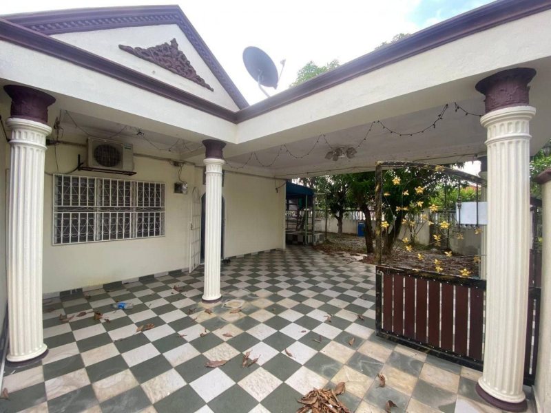 CORNER LOT TERRACE  JALAN MELIKAI, KLANG - photo 2