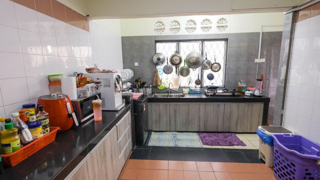RENOVATED DOUBLE STOREY TERRACE - TAMAN HARMONI - photo 12
