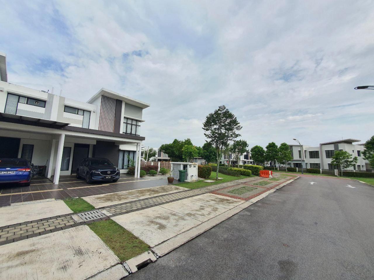 2 Sty Corner Lot Semi D Setia Ecohill, Semenyih - photo 2