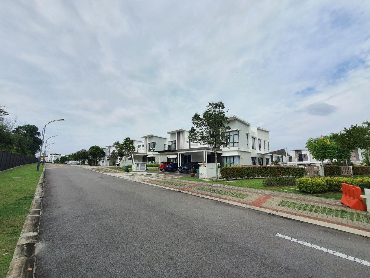 2 Sty Corner Lot Semi D Setia Ecohill, Semenyih - photo 4